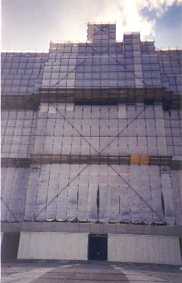 An excellent example of fine 20th-century scaffolding